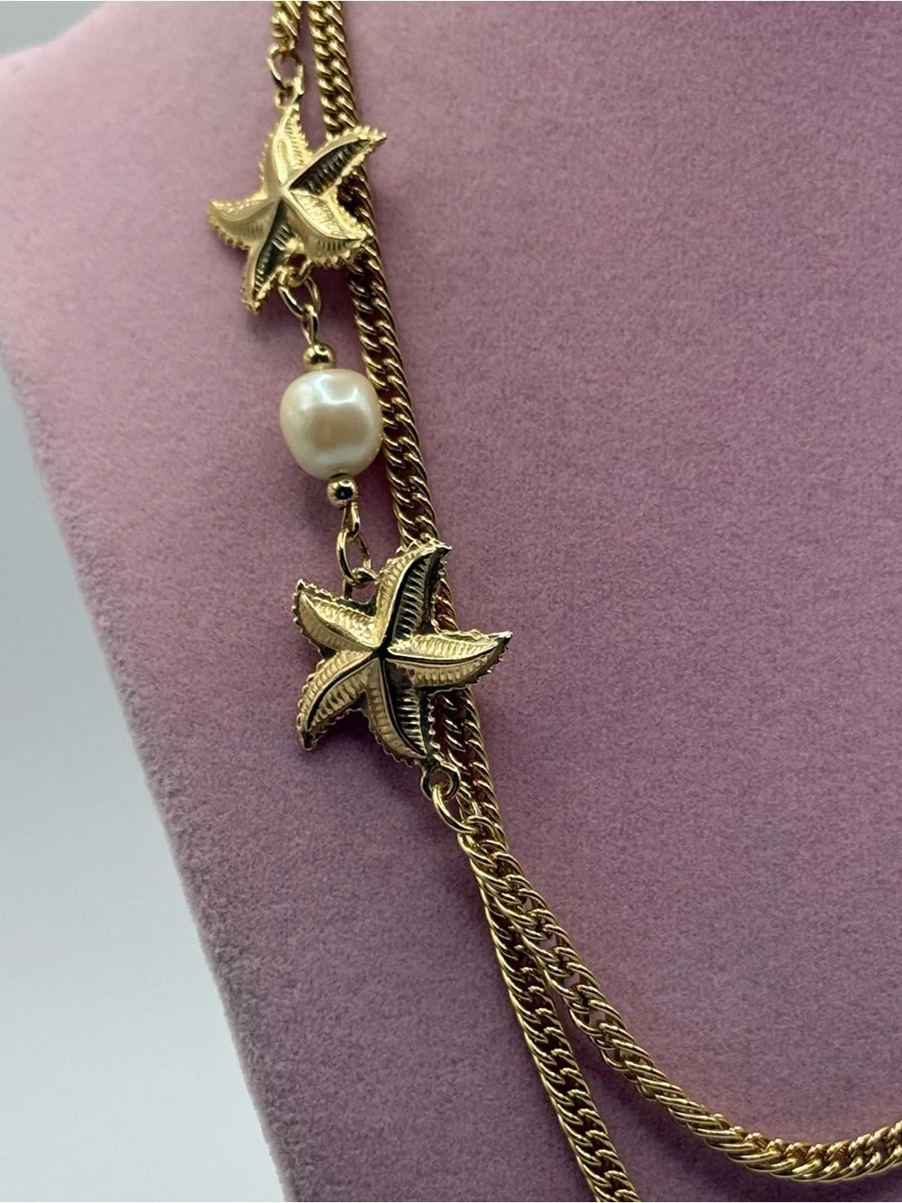 N/A elegant gold